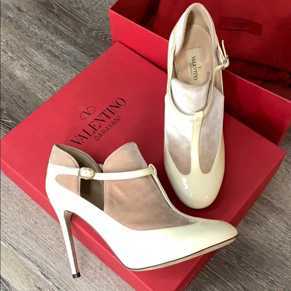 Authentic Valentino Patent Leather And Velvet T-Bar  pumps NEW! Never worn!!
